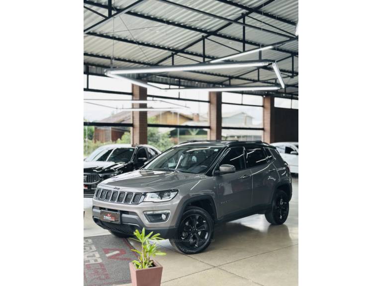 JEEP - COMPASS - 2018/2018 - Cinza - R$ 115.900,00