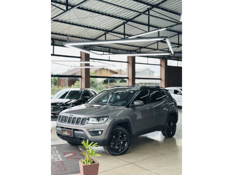 JEEP - COMPASS - 2018/2018 - Cinza - R$ 115.900,00