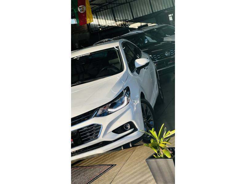 CHEVROLET - CRUZE - 2019/2019 - Branca - R$ 99.900,00