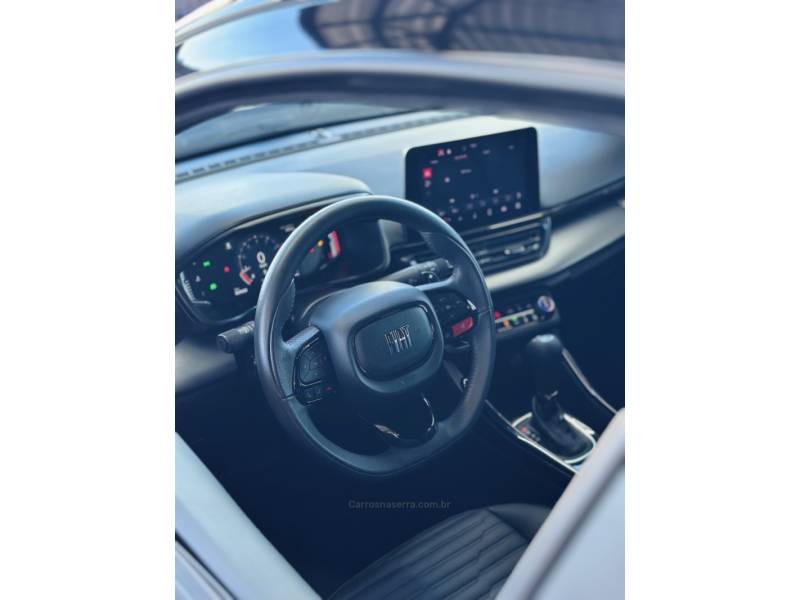 FIAT - FASTBACK - 2023/2023 - Preta - R$ 128.900,00