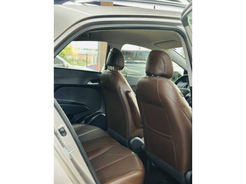 HYUNDAI - HB20X - 2017/2017 - Cinza - R$ 76.900,00