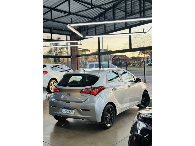 HYUNDAI - HB20 - 2014/2014 - Prata - R$ 59.900,00