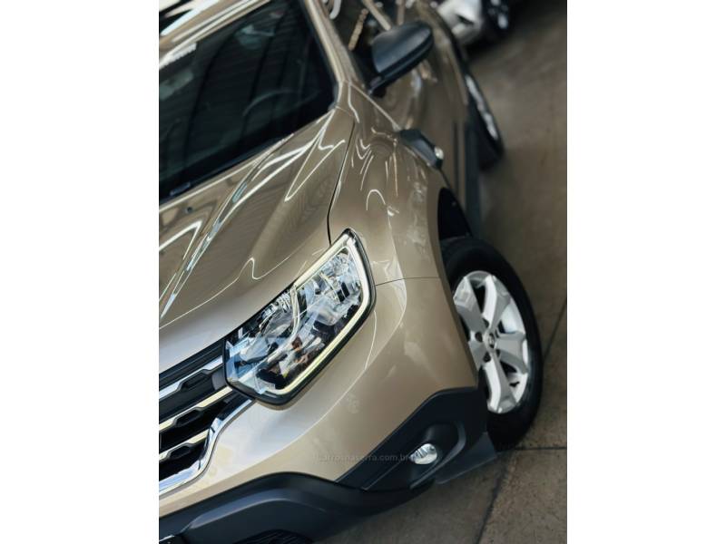 RENAULT - DUSTER - 2022/2022 - Dourada - R$ 80.900,00
