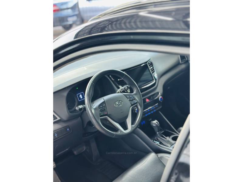 HYUNDAI - TUCSON - 2020/2020 - Preta - R$ 118.900,00