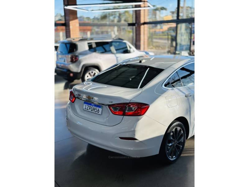 CHEVROLET - CRUZE - 2019/2019 - Branca - R$ 99.900,00