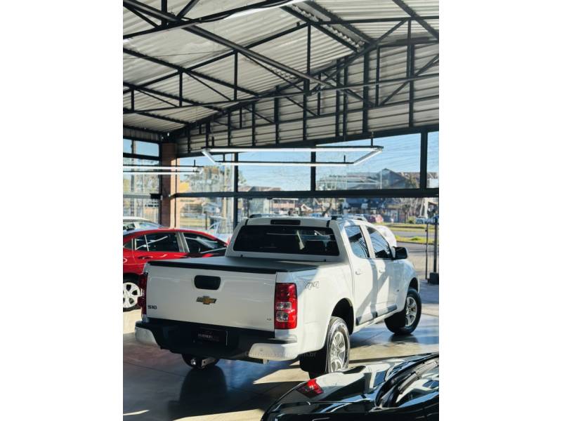 CHEVROLET - S10 - 2018/2018 - Branca - R$ 142.900,00