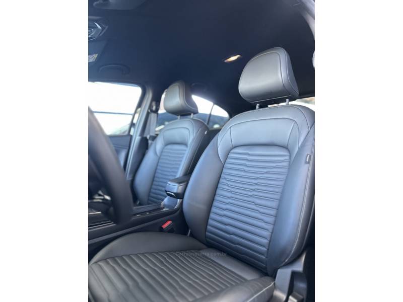 FIAT - FASTBACK - 2023/2023 - Preta - R$ 128.900,00