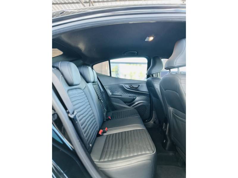 FIAT - FASTBACK - 2023/2023 - Preta - R$ 128.900,00