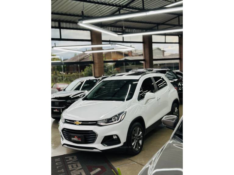 CHEVROLET - TRACKER - 2017/2017 - Branca - R$ 88.900,00