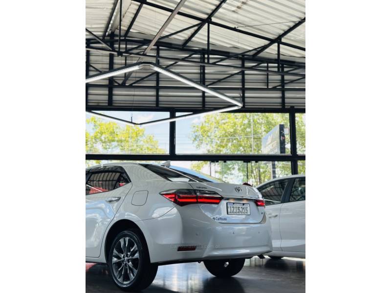TOYOTA - COROLLA - 2019/2019 - Branca - R$ 112.900,00