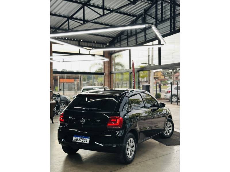 VOLKSWAGEN - GOL - 2023/2023 - Preta - R$ 59.900,00
