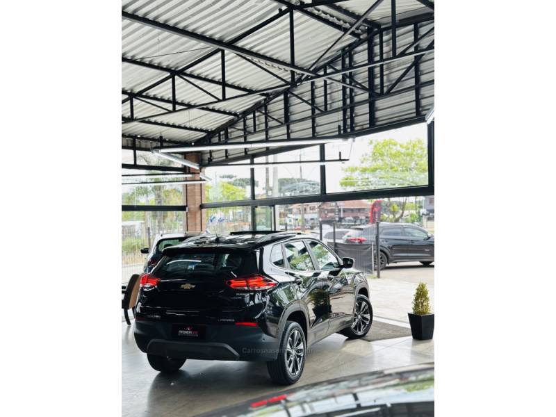 CHEVROLET - TRACKER - 2023/2023 - Preta - R$ 121.900,00