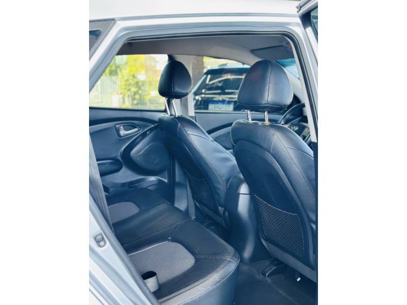 HYUNDAI - IX35 - 2012/2012 - Prata - R$ 68.900,00