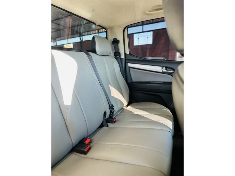 CHEVROLET - S10 - 2018/2018 - Branca - R$ 142.900,00