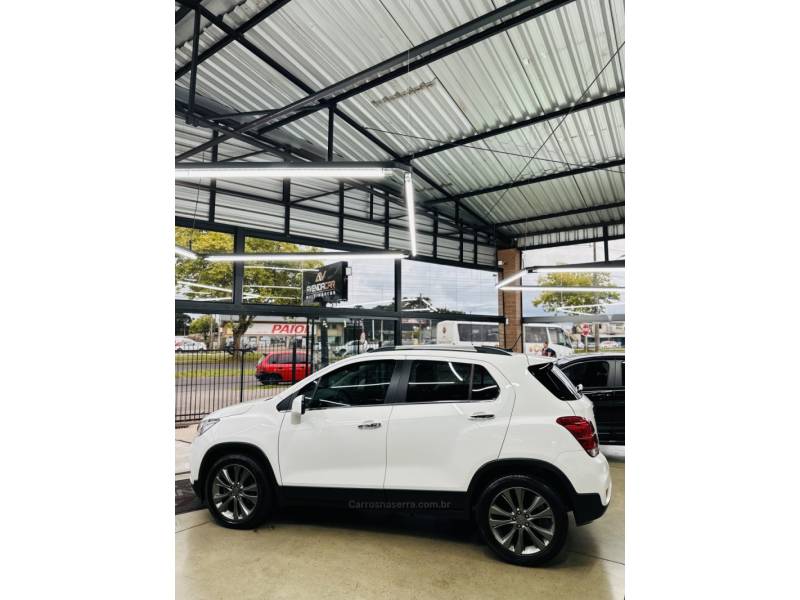 CHEVROLET - TRACKER - 2017/2017 - Branca - R$ 88.900,00