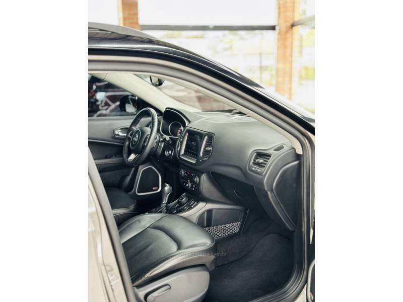 JEEP - COMPASS - 2018/2018 - Cinza - R$ 115.900,00