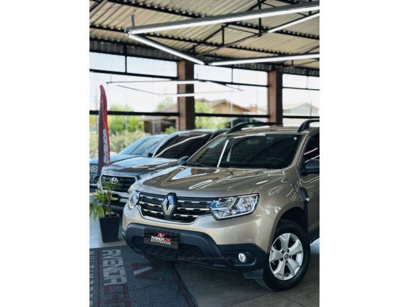 RENAULT - DUSTER - 2022/2022 - Dourada - R$ 80.900,00