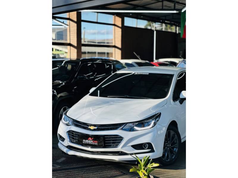 CHEVROLET - CRUZE - 2019/2019 - Branca - R$ 99.900,00
