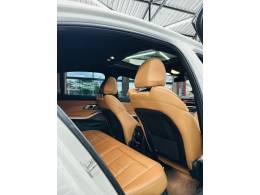 BMW - 320I - 2022/2022 - Branca - R$ 142.900,00