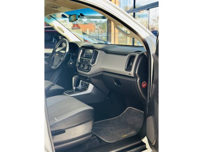 CHEVROLET - S10 - 2018/2018 - Branca - R$ 142.900,00