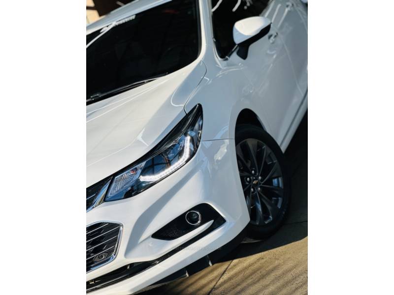 CHEVROLET - CRUZE - 2019/2019 - Branca - R$ 99.900,00