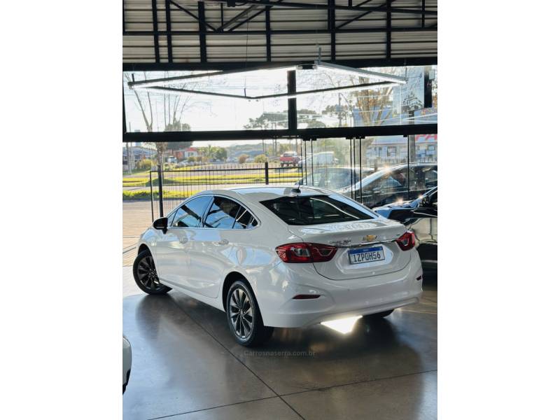 CHEVROLET - CRUZE - 2019/2019 - Branca - R$ 99.900,00