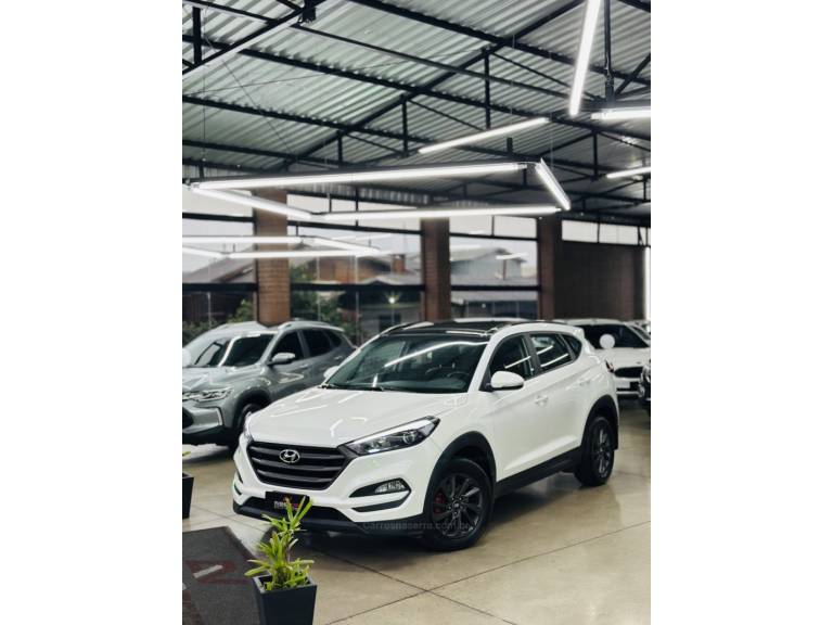 HYUNDAI - TUCSON - 2022/2022 - Branca - R$ 135.900,00