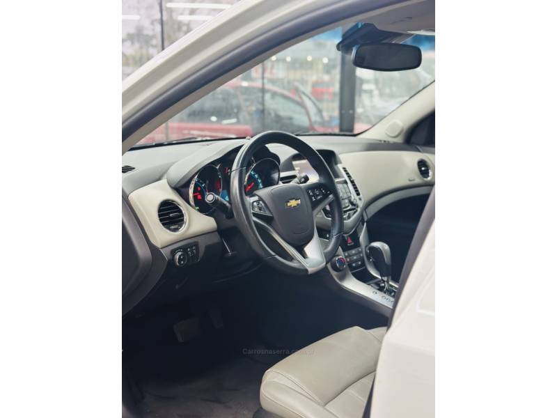 CHEVROLET - CRUZE - 2014/2014 - Branca - R$ 74.900,00
